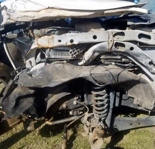 D8106_9 Used 2009 Ford F-550 Super Duty Spindle Knuckle Front RH