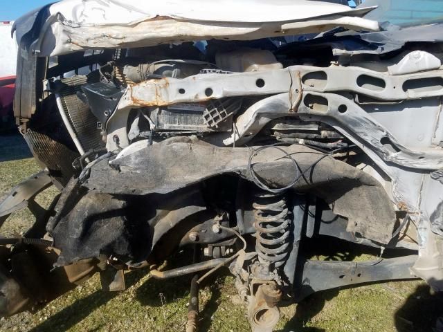 D8106_9 Used 2009 Ford F-550 Super Duty Spindle Knuckle Front RH