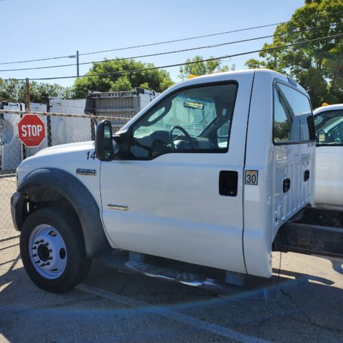 Used 2006 Ford F-550 Super Duty Spindle Knuckle Front RH
