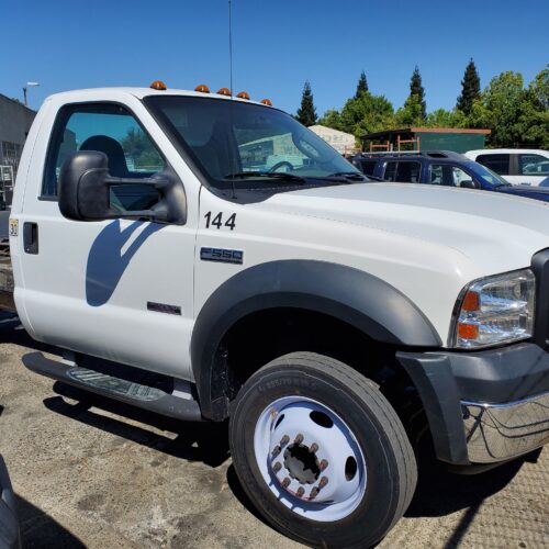 Used 2006 Ford F-550 Super Duty Spindle Knuckle Front RH