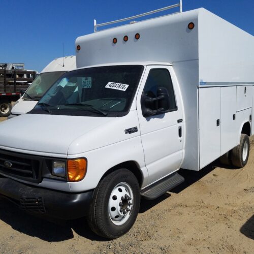 Used 2005 Ford E-450 Super Duty Van Spindle Knuckle Front LH