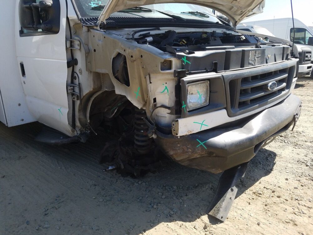 Used 2005 Ford E-450 Super Duty Van Spindle Knuckle Front LH