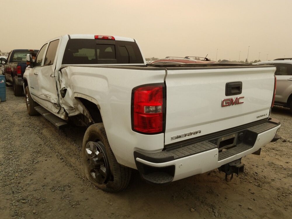 L8171_3 Used 2015 GMC Sierra Denali 3500 Transmission Assembly