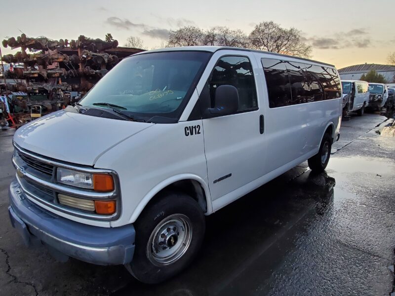 L8175_0 Used 2000 Chevrolet Express 3500 Van Spare Wheel Carrier